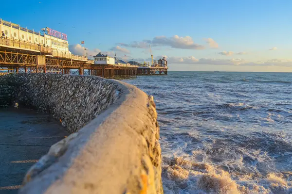 İngiltere, Brighton, 18.07.2023: Güneydoğu 'daki eğlence merkezi - Brighton İskelesi