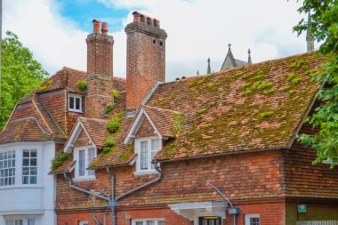 İngiltere, Salisbury: Ortaçağ mimarisi ve modern alışveriş caddeleriyle şehir merkezi