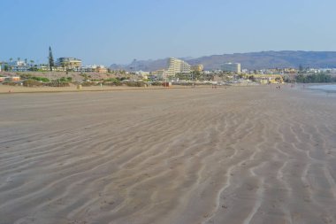 Maspalomas Kumulları, Büyük Kanarya adasının güney kıyısında yer alan kum tepeleridir.