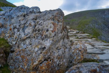 Snowdon Dağı 'ndaki taşlı patinaj.