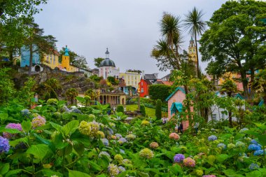 Birleşik Krallık, Portmeirion: Kuzey Galler kıyısındaki İtalyan tarzı köy.