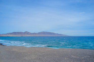 Fuerteventura 'nın en güney noktasındaki okyanus manzarası