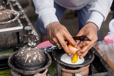 Sokak Yemeği Lokumu. Geleneksel Sobada Serabi Krepleri Yapıyorum