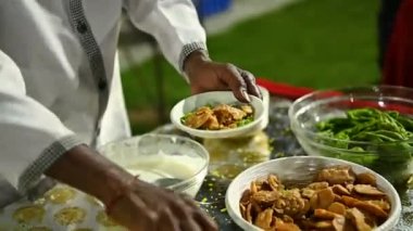 Taze Hint sokak fast food 'u. Yoğurt karışımı..