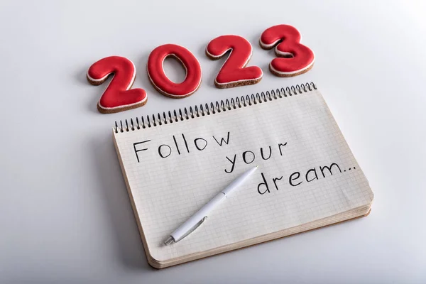 Αριθμοί 2023 Και Σημειωματάριο Λέξεις Ακολουθήστε Όνειρό Σας Επιθυμίες Για — Φωτογραφία Αρχείου