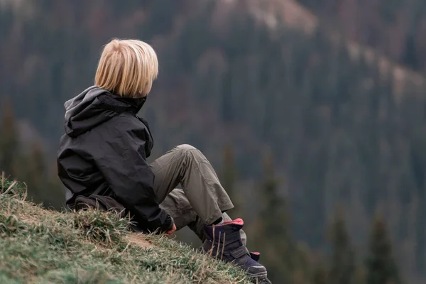 Blond Boy Hike Break Child Trekking Clothes Relax Mountainside Boy — Stock Photo, Image