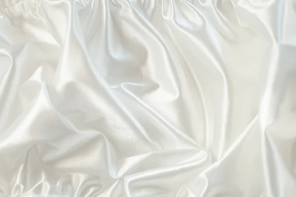 Белый Атлас Шелковая Ткань Волнами Абстрактный Текстильный Фон Складки Ткани — стоковое фото