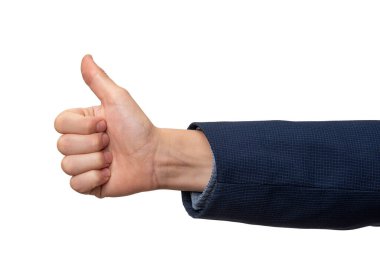 İşadamı eli beyaz arkaplanda izole edilmiş baş parmak işareti gösteriyor