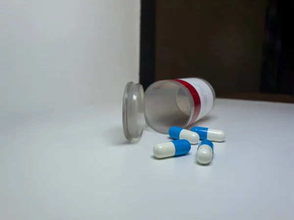 Close Opened Transparent Bottle Prescription Medicine Capsules Pills Spilled Bottle — Stock Photo, Image