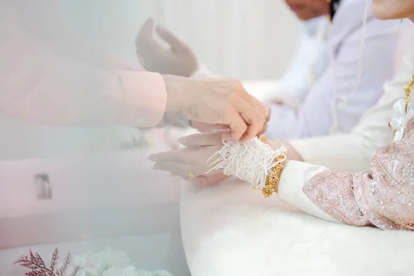 Thai Wedding Ceremony Wrist Tying Thai Weddings — Stock Photo, Image