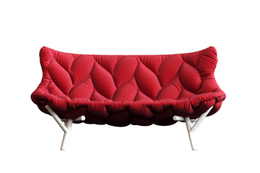 Beyaz arka planda izole edilmiş 3d konforlu kanepe