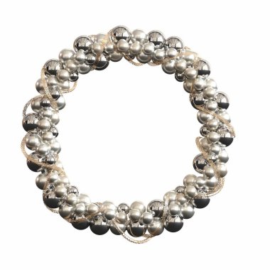 Gümüş çelenk beyaz bir arkaplanda izole edilmiş