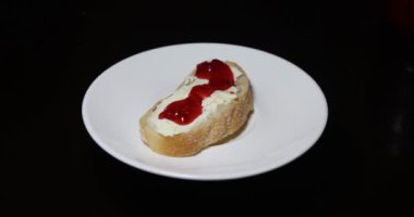 Bir yemeğin mutfak fotoğrafı.