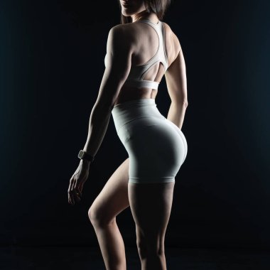 Beyaz gömlek kadında