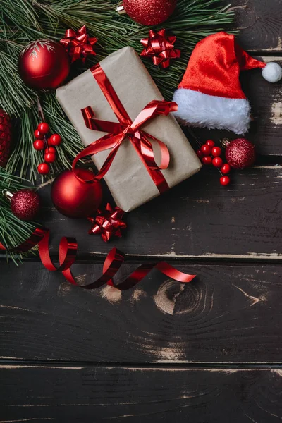 Guarda Foto Christmass Flatlay Gift Boxe Giocattoli Albero Natale Rosso — Foto Stock