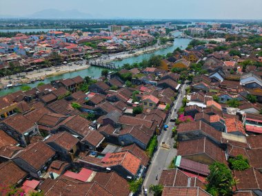 Hoi An şehrinin insansız hava aracı görüntüsü, Quang Nam bölgesi, Vietnam. Eski kentin panoramik görüntüleri, UNESCO dünya mirası. En çok seyahat eden turistik merkezlerden biri. 