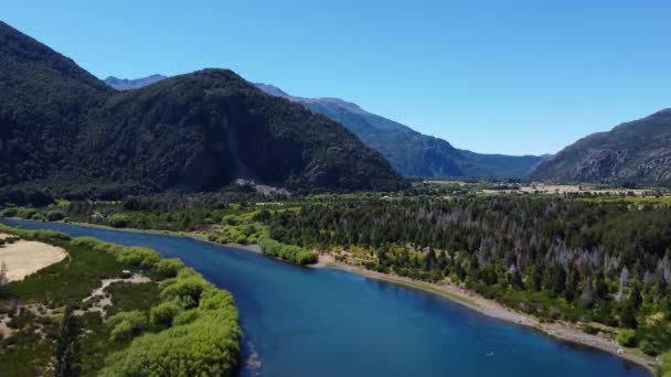 Langsam Vorwärts Über Dem Fluss Futaleufu Chile Hochwertiges Filmmaterial — Stockvideo