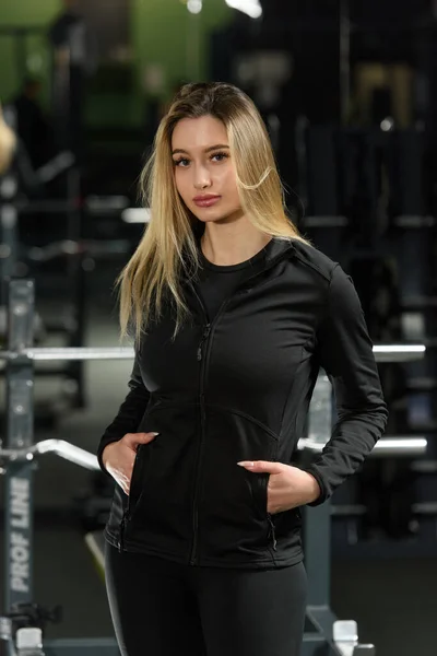 Foto Der Sportlichen Kaukasischen Frau Posiert Einem Fitnessstudio Trägt Schwarze — Stockfoto