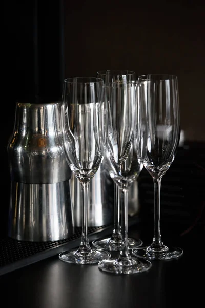 Пустые Бокалы Шампанского Столе — стоковое фото