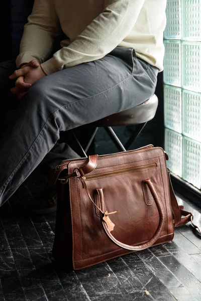 Close Photo Brown Leather Bag Corporate Indoor Photo — Stock Photo, Image