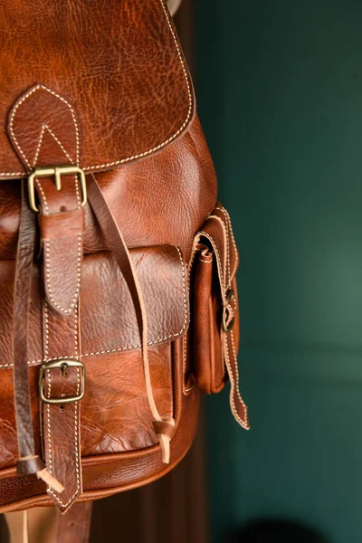 Brown Leather Oldfashioned Backpack Indoors Photo — Stock Photo, Image
