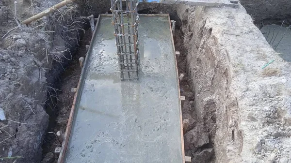 Fundação Canteiro Obras Fazendo Estrutura Metal Reforço Para Derramamento Concreto — Fotografia de Stock