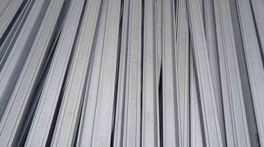 Gümüş parlak doğrusal çelik desenli arka plan