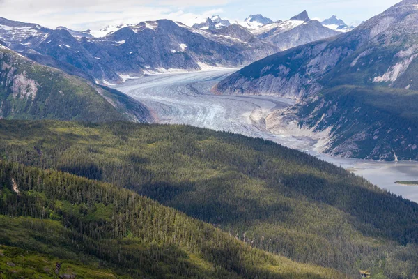 Glaciar Norris Ubicado Las Montañas Cerca Juneau Alaska Terminando Lago —  Fotos de Stock