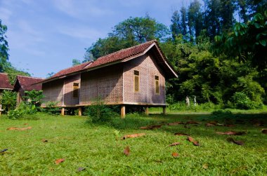 Jakarta, Endonezya, 14 Mayıs 2023, Endonezya 'dan geleneksel bir ev, çoğunlukla ahşap malzemelerin kullanıldığı stilt ev olarak adlandırılan bir bina.