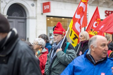 Perigueux, Fransa, 11 Mart 2023: Sokak fotoğrafçılığı