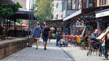 Koln, Almanya Temmuz 2022 - Şehrin ve sokakların manzarası