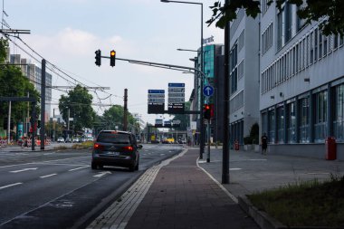 Koln, Almanya Temmuz 2022 - Şehrin ve sokakların manzarası