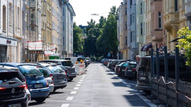 Koln, Almanya Temmuz 2022 - Şehrin ve sokakların manzarası