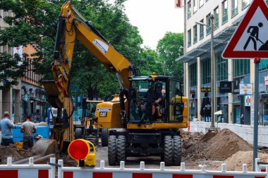 Koln, Almanya Temmuz 2022 - Şehrin ve sokakların manzarası