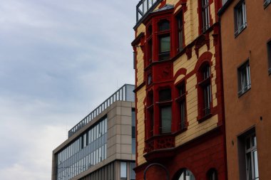 Koln, Almanya Temmuz 2022 - Şehrin ve sokakların manzarası