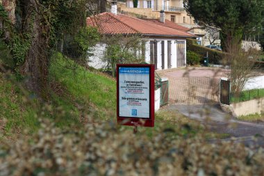 Perigueux Fransa 07 Nisan 2023 sokak fotoğrafı