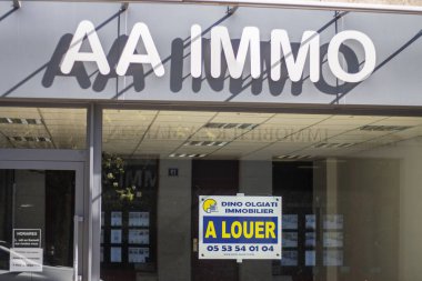 Perigueux Fransa 07 Nisan 2023 sokak fotoğrafı