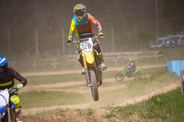 Dordogne, Fransa Mayıs 12023: Motokros 'un Yüksek Oktanlı Dünyası