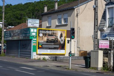 Perigueux, Dordogne, Fransa 06 Mayıs 2023: Sokak fotoğrafçılığı