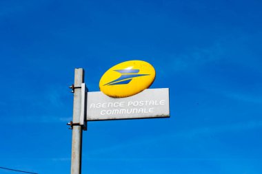 Perigueux, Dordogne, Fransa 06 Mayıs 2023: Sokak fotoğrafçılığı