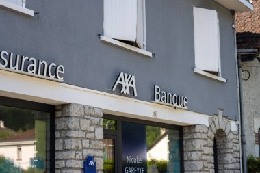 Perigueux, Dordogne, Fransa 06 Mayıs 2023: Sokak fotoğrafçılığı