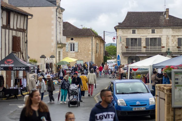 Stock image Vergt, Dordogne, France May 22 2023 : Strawberry's party in a rural city