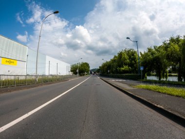 Perigueux, Dordogne, Fransa 05 Mayıs 2023: Yoldan Perigueux City 'ye bir bakış