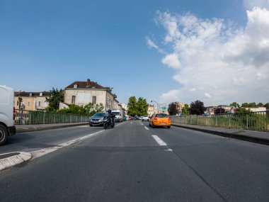 Perigueux, Dordogne, Fransa 05 Mayıs 2023: Yoldan Perigueux City 'ye bir bakış