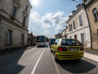 Perigueux, Dordogne, Fransa 05 Mayıs 2023: Yoldan Perigueux City 'ye bir bakış
