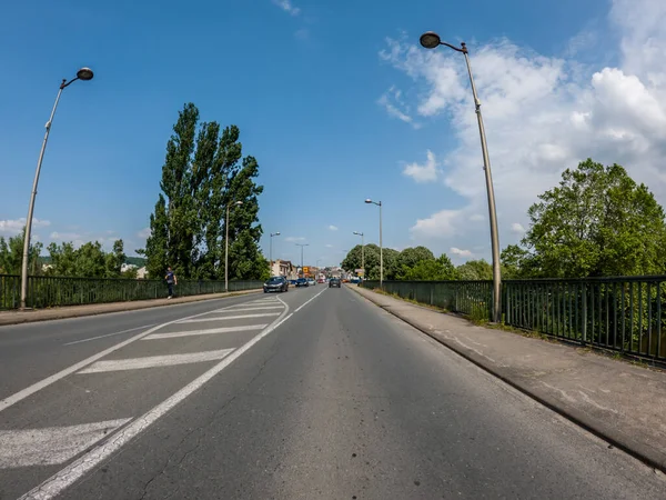 Perigueux, Dordogne, Fransa 05 Mayıs 2023: Yoldan Perigueux City 'ye bir bakış