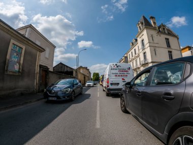 Perigueux, Dordogne, Fransa 05 Mayıs 2023: Yoldan Perigueux City 'ye bir bakış