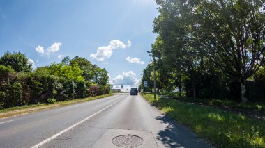 Perigueux, Dordogne, Fransa Haziran 05: 2023: Navigating City Life: Taşımacılık Sistemleri ve Trafik Dolaşımının İncelemesi