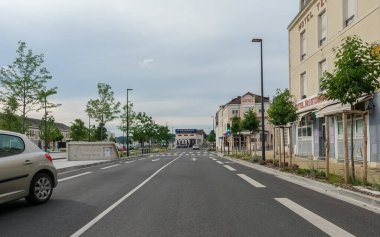 Perigueux, Fransa 08 Haziran 2023: Şehir Hayatı Ebb ve Akışı - Perigueux Trafiği