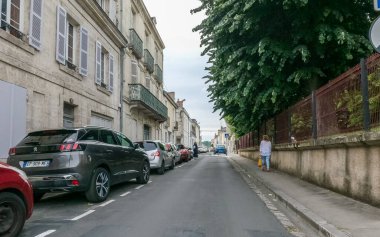 Perigueux, Fransa 08 Haziran 2023: Şehir Hayatı Ebb ve Akışı - Perigueux Trafiği